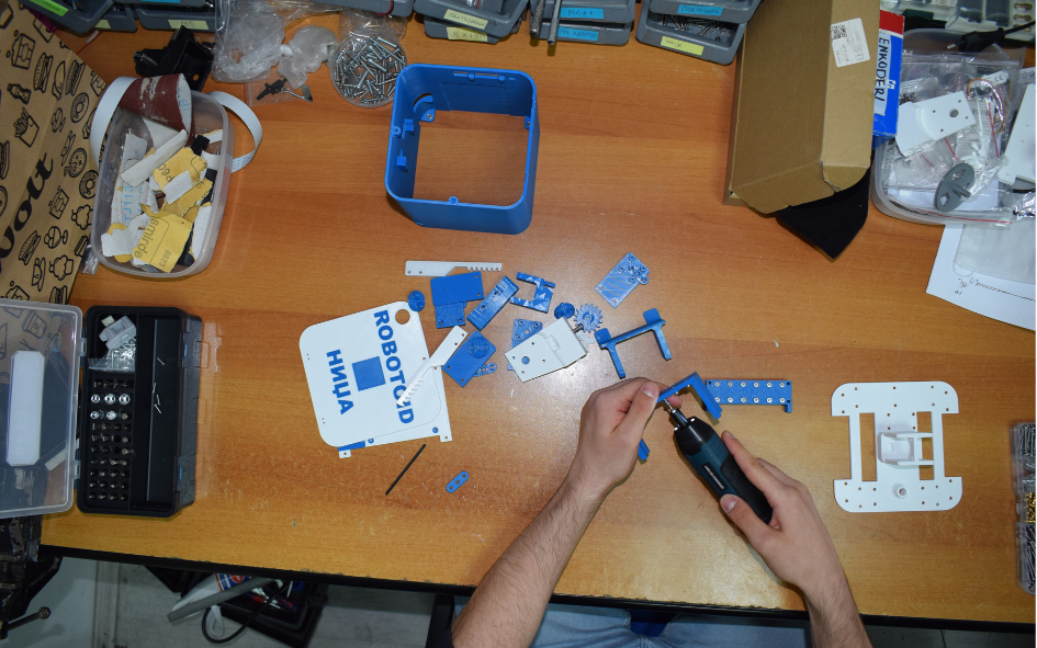Mechanical component fitting
